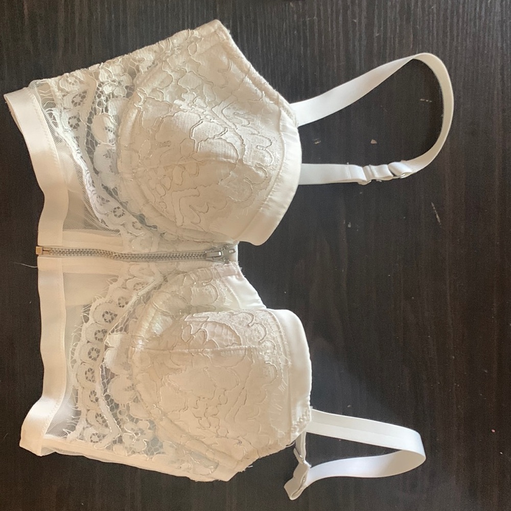Victoria's Secret Ivory Lace Longline Bra